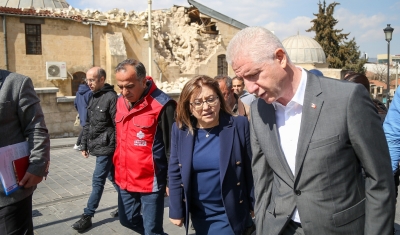 Başkan Şahin ve Vali Gül depremden zarar gören tarihi yapıları inceledi