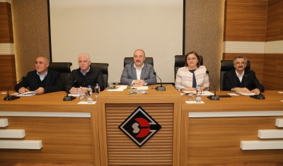 Bakan Varank, Nurdağı ve İslahiye'nin ekonomisini canlandırmak için Gaziantep Büyükşehir ile ortak çalışılacağını söyledi